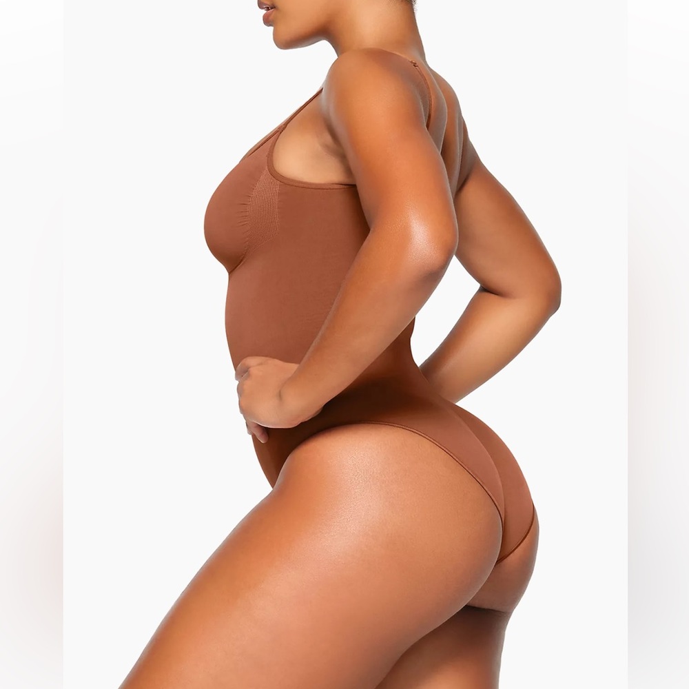 🧡NEW SKIMS SEAMLESS SCULPT BRIEF BODYSUIT IN BRONZE M L - Picture 3 of 6